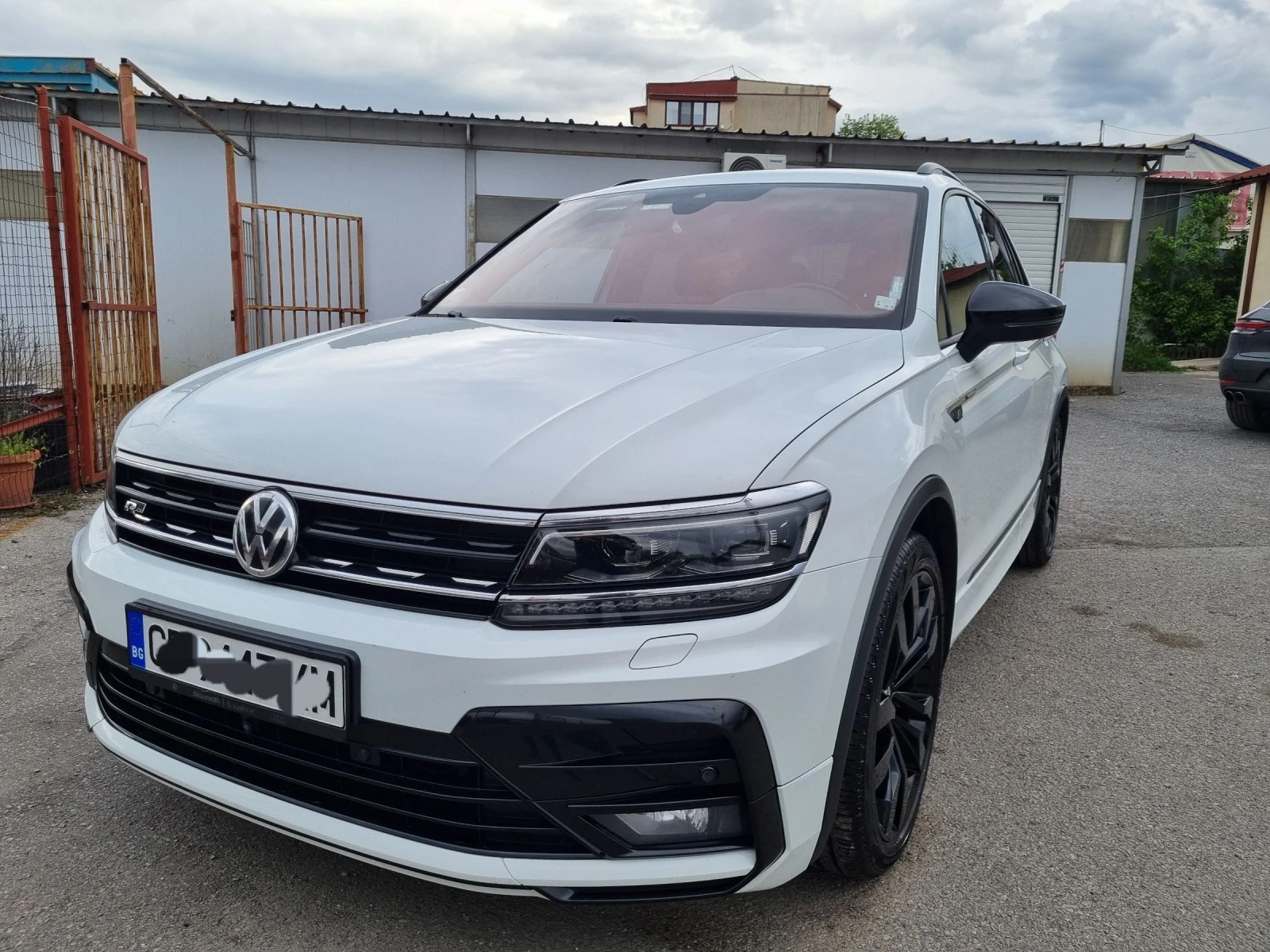 VW Tiguan 2.0 TSI 190к.с/DSG/Euro6/Камера360 /3хRline/ - изображение 2