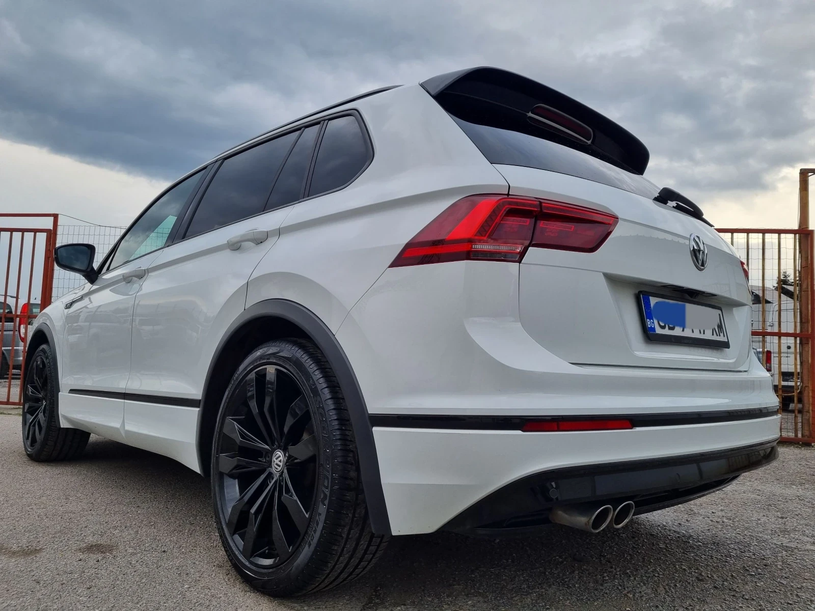 VW Tiguan 2.0 TSI 190к.с/DSG/Euro6/Камера360 /3хRline/ - изображение 7