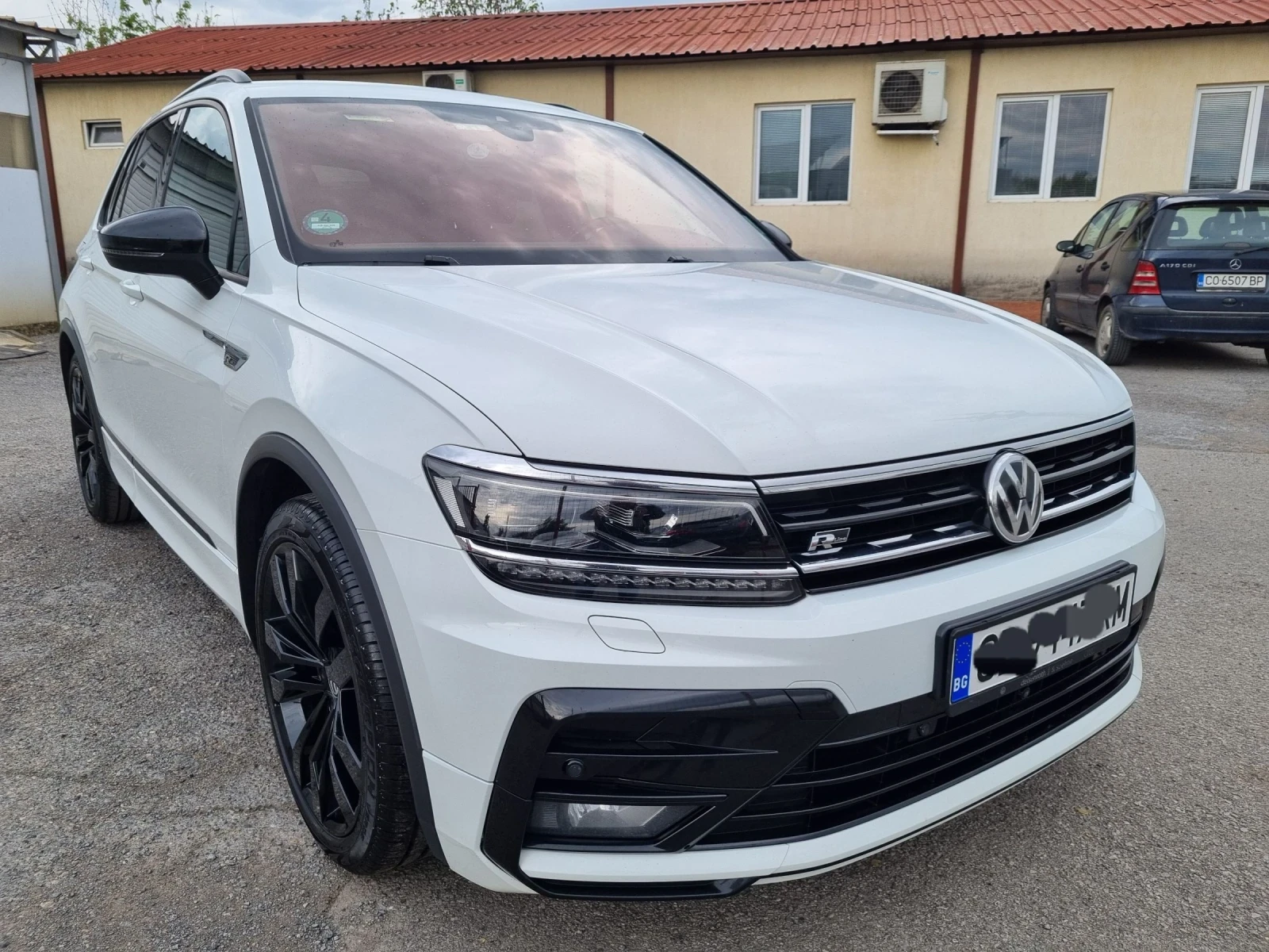 VW Tiguan 2.0 TSI 190к.с/DSG/Euro6/Камера360 /3хRline/ - изображение 4