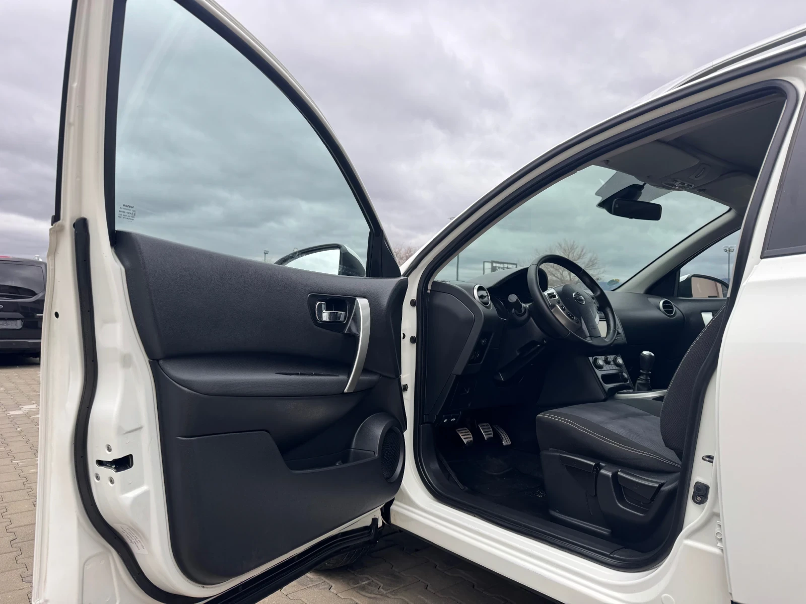 Nissan Qashqai 1.5DCi Tekna 7-����� | Mobile.bg � ����������� 9