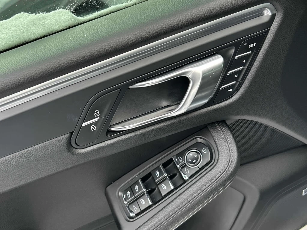 Porsche Macan * AWD * CARFAX * ОБДУХВАНЕ* 360 КАМЕРИ*  - изображение 10