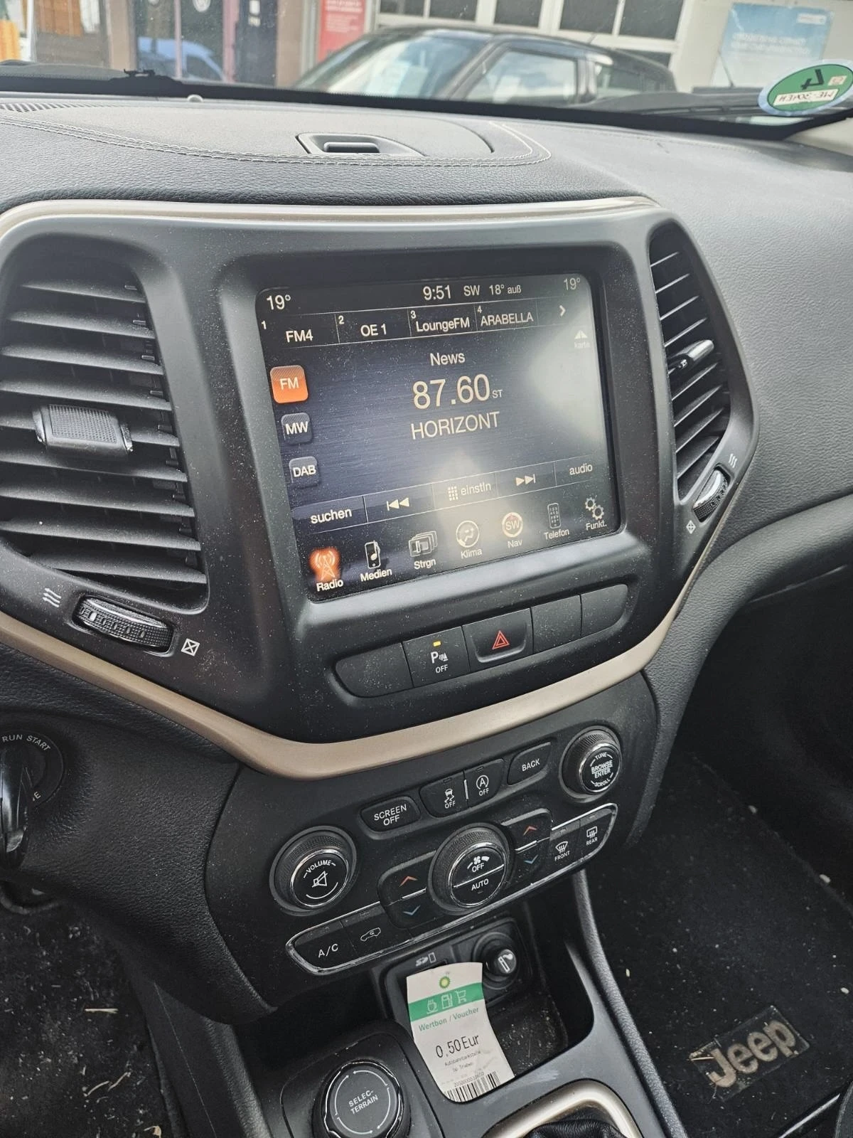 Jeep Cherokee 2.0Multijet / 4X4, снимка 3 - Автомобили и джипове - 54657779