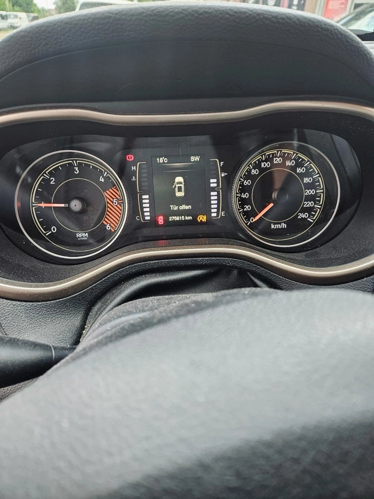 Jeep Cherokee 2.0Multijet / 4X4, снимка 4 - Автомобили и джипове - 54657779