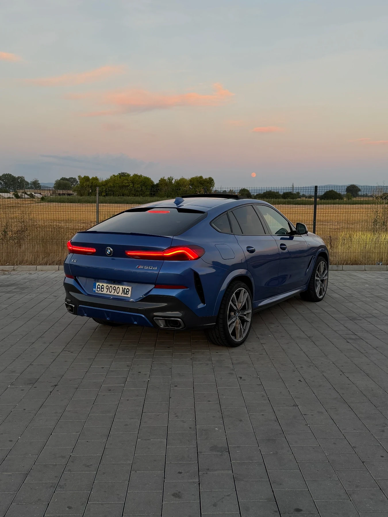 BMW X6 M50D, снимка 6 - Автомобили и джипове - 55845661