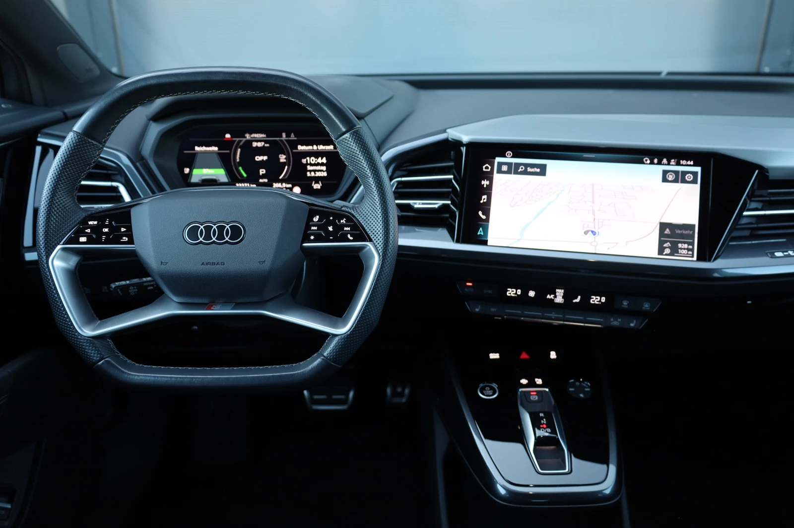 Audi Q4 3XS-LINE* SPORT BACK* SONOS* KEYLESS* HEAD UP* , снимка 11 - Автомобили и джипове - 55959333