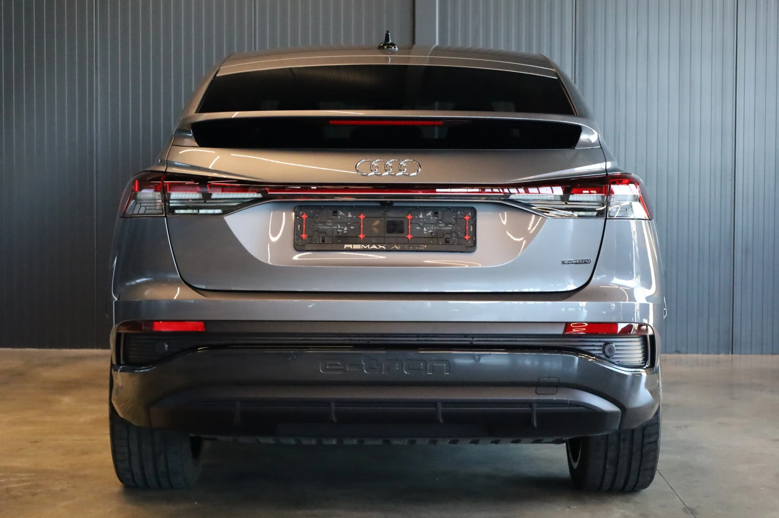 Audi Q4 3XS-LINE* SPORT BACK* SONOS* KEYLESS* HEAD UP* , снимка 8 - Автомобили и джипове - 55959333