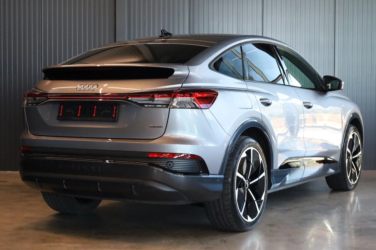 Audi Q4 3XS-LINE* SPORT BACK* SONOS* KEYLESS* HEAD UP* , снимка 9 - Автомобили и джипове - 55959333