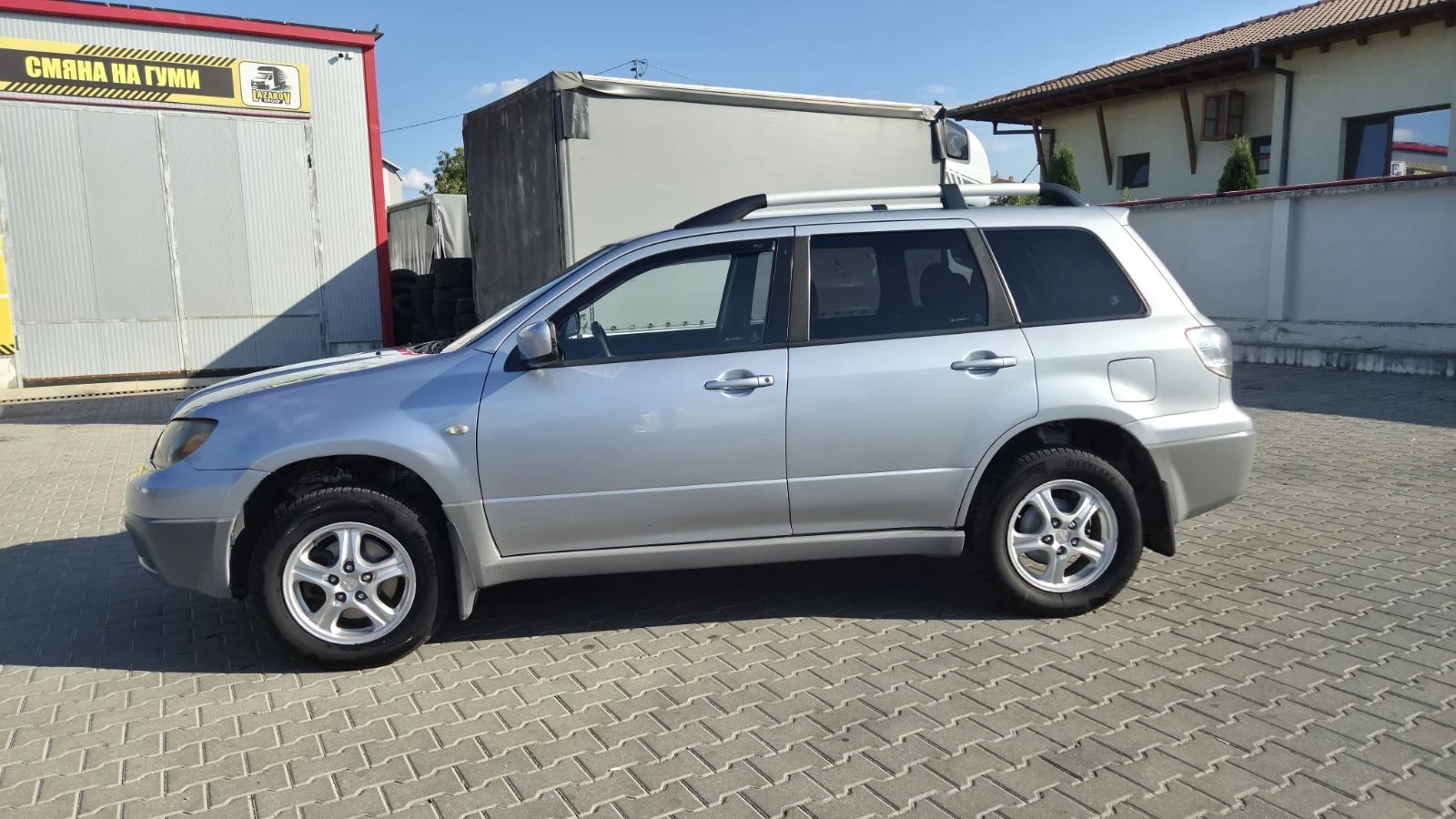 Mitsubishi Outlander, снимка 4 - Автомобили и джипове - 55960139