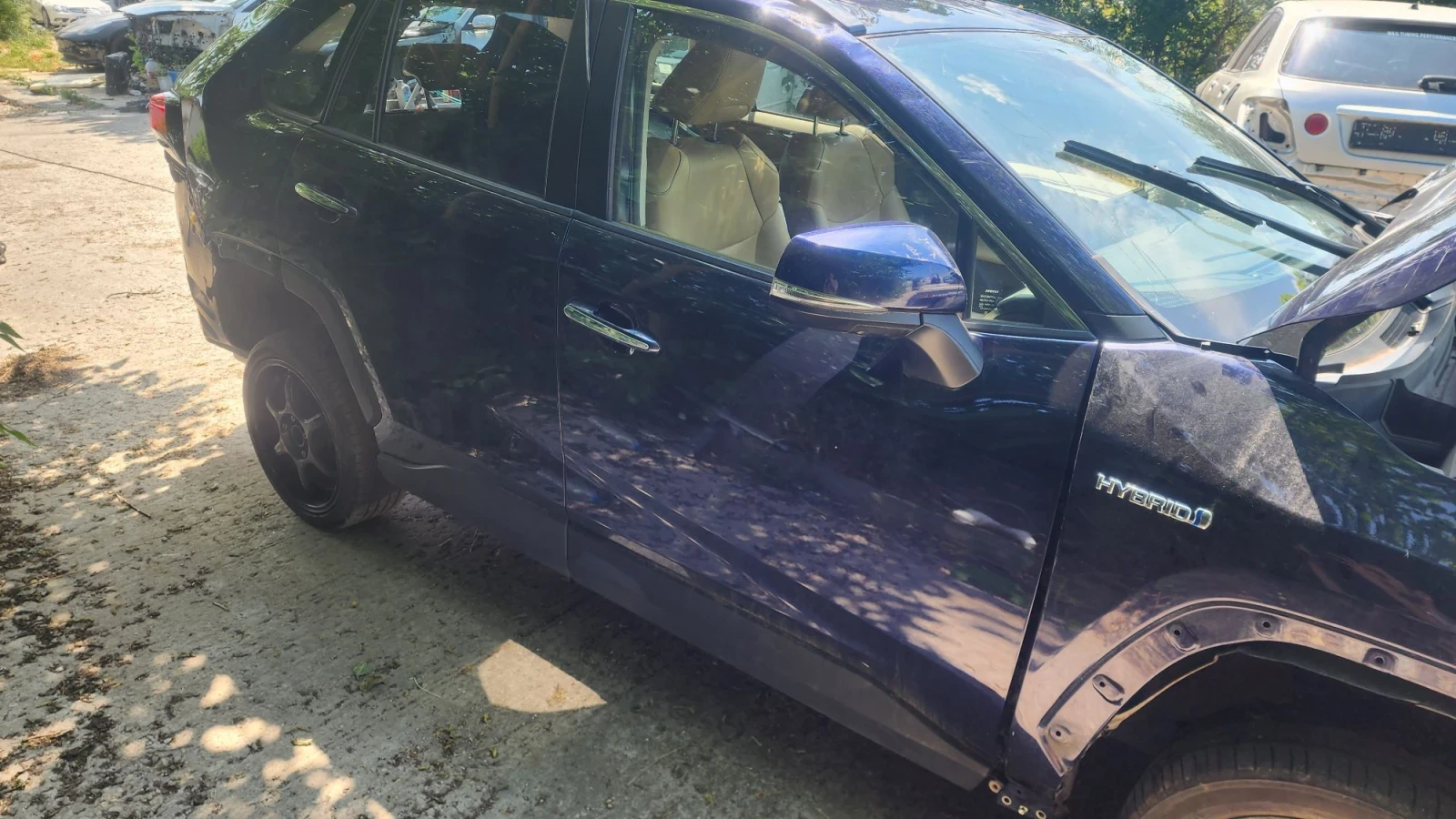 Toyota Rav4 2.5 Hybrid, снимка 4 - Автомобили и джипове - 55977642