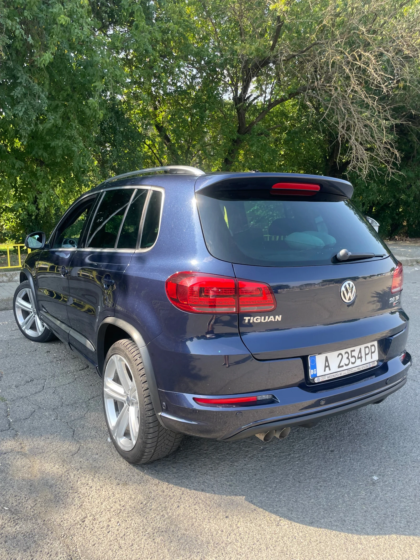 VW Tiguan R-line, снимка 9 - Автомобили и джипове - 56041576