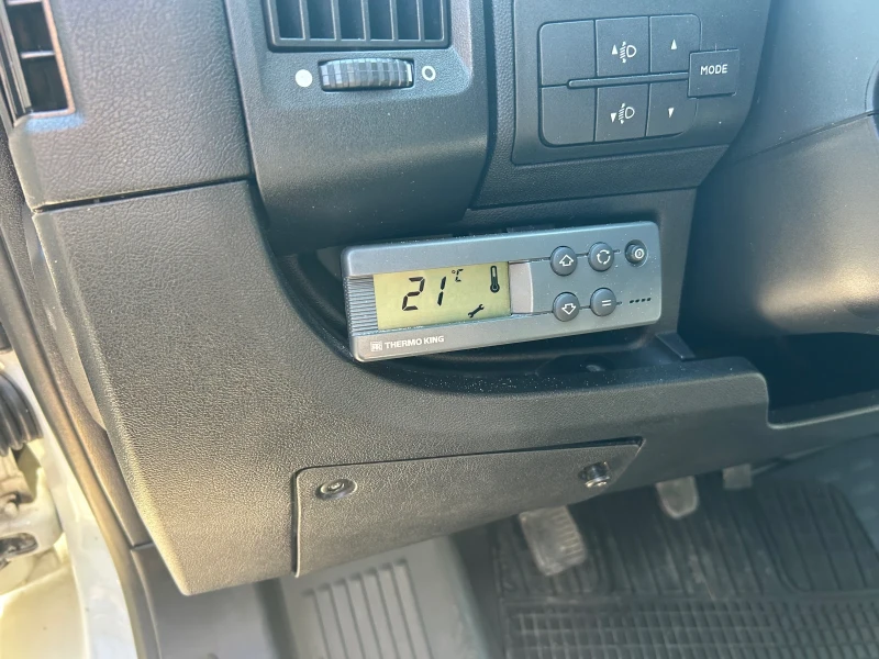 Peugeot Boxer 2.2-136-Хладилен/ Минусов/в Уникално състояние , снимка 16 - Бусове и автобуси - 51752339