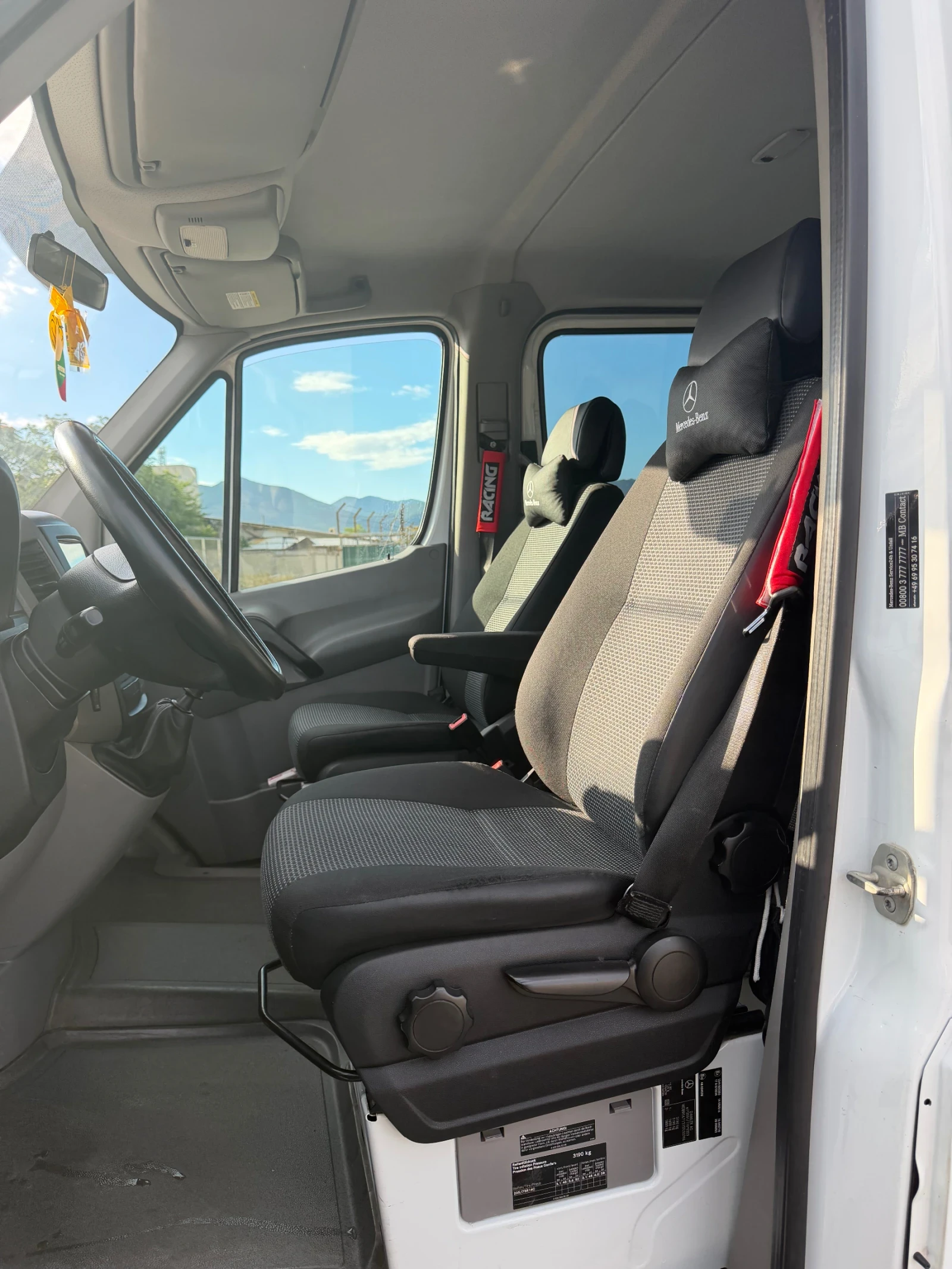 Mercedes-Benz Sprinter 311 CDI 2.2 Пътнически- КЛИМАТИК, снимка 12 - Бусове и автобуси - 56172459