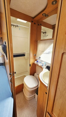 Кемпер HYMER / ERIBA BC 655, снимка 11