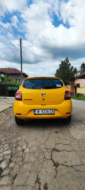 Dacia Sandero 1.2 ГАЗ КЛИМАТИК!!!, снимка 3