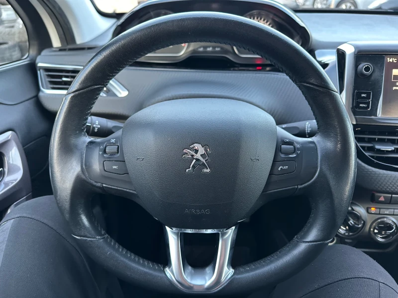 Peugeot 2008 1.2i Pure Tech-82 k.c., снимка 11 - Автомобили и джипове - 48045809