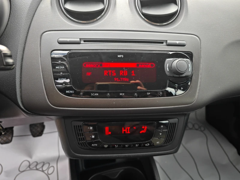 Seat Ibiza 1, 6 TDi, снимка 13 - Автомобили и джипове - 51970134