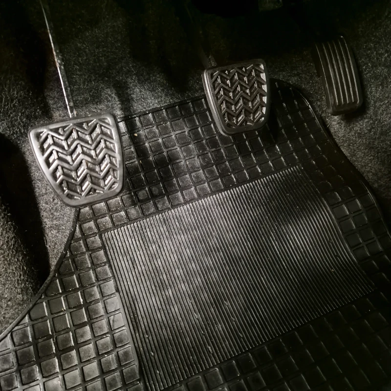 Peugeot 107 1.0L. 68k.   # 99 500km.#, снимка 11 - Автомобили и джипове - 52630072