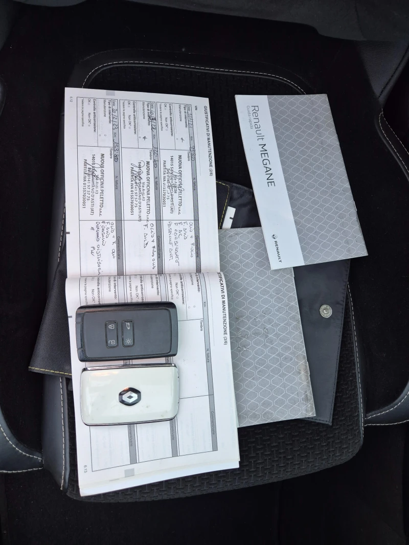 Renault Megane 1.5DCI, снимка 15 - Автомобили и джипове - 52681068