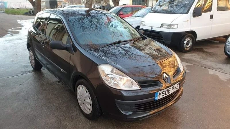 Renault Clio 1.2 16v 75k.c 3 броя на части , снимка 2 - Автомобили и джипове - 36625160