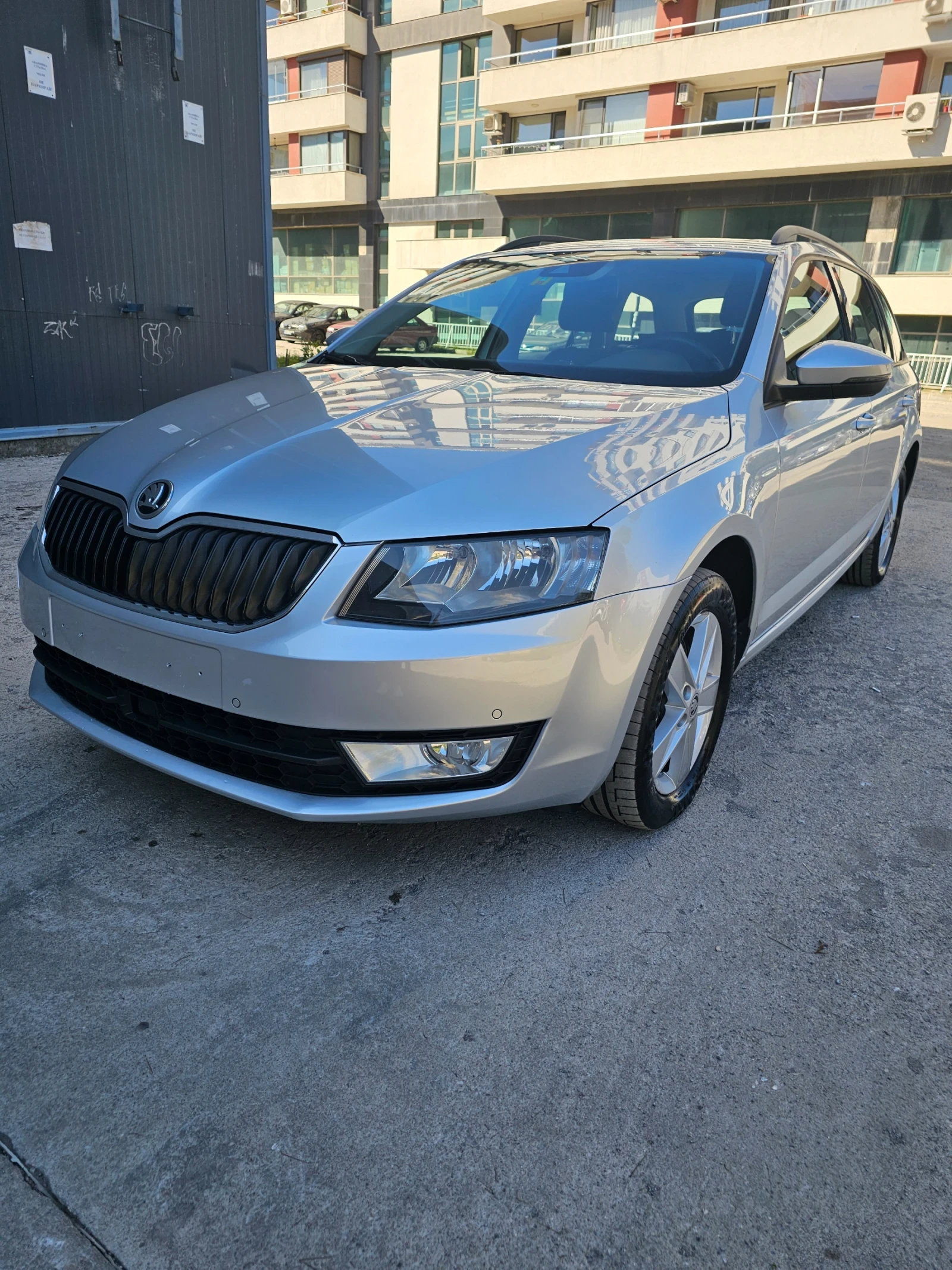 Skoda Octavia 1.8 TSI 180к.с. DSG 4x4 !! ШВЕЙЦАРИЯ !! НОВ ВНОС!  - изображение 3