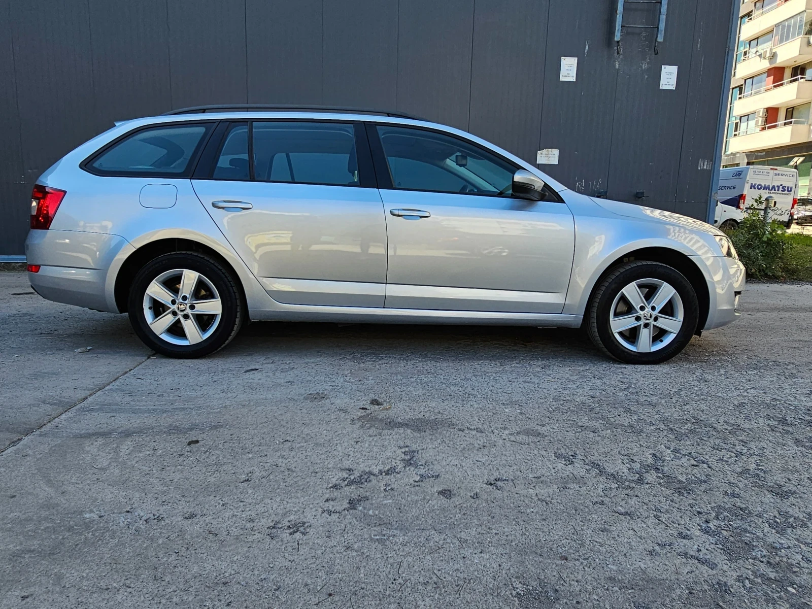 Skoda Octavia 1.8 TSI 180к.с. DSG 4x4 !! ШВЕЙЦАРИЯ !! НОВ ВНОС!  - изображение 6