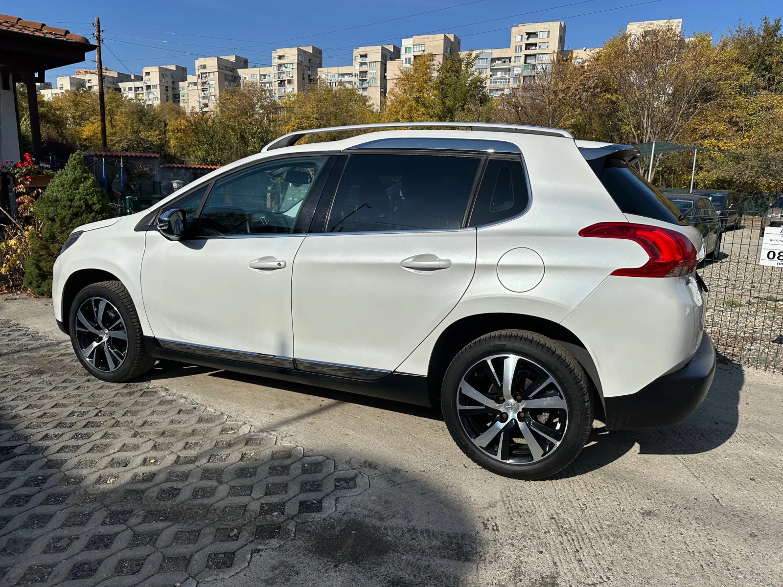 Peugeot 2008 1.2i Автомат.Allure. - изображение 7