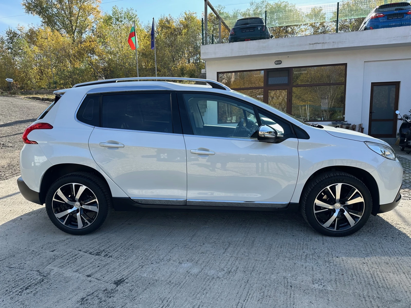 Peugeot 2008 1.2i Автомат.Allure. - изображение 3