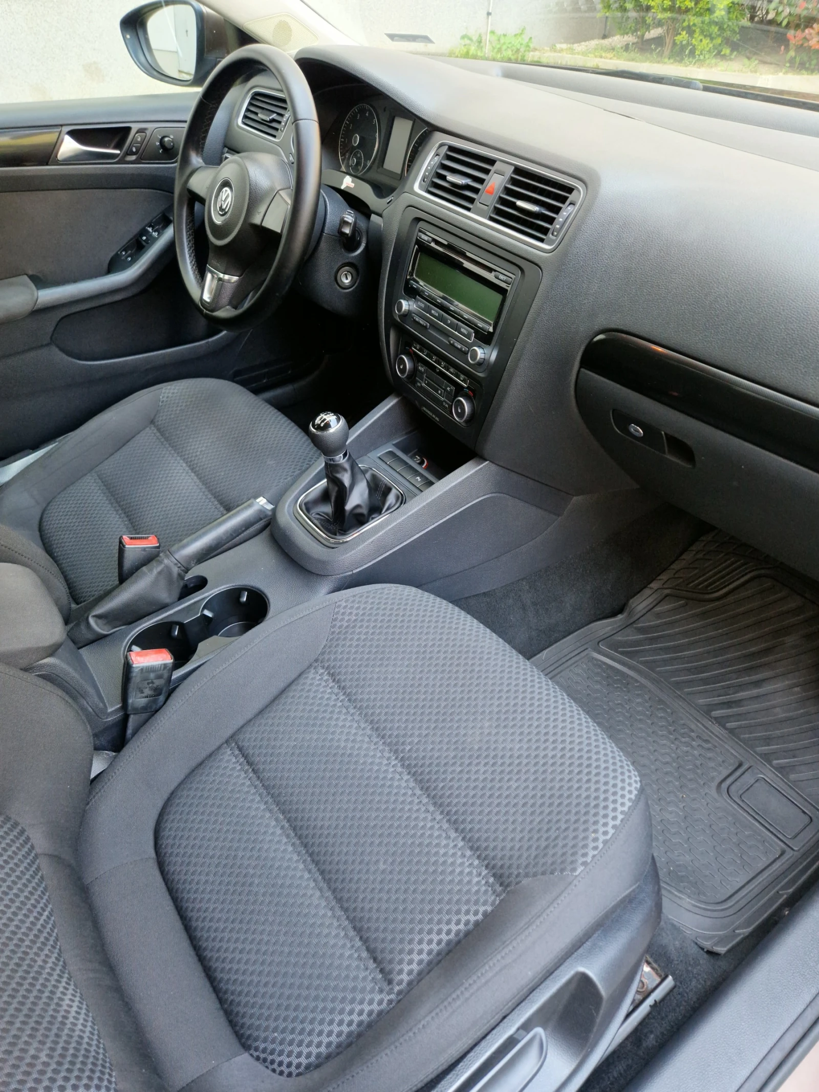 VW Jetta  - изображение 8