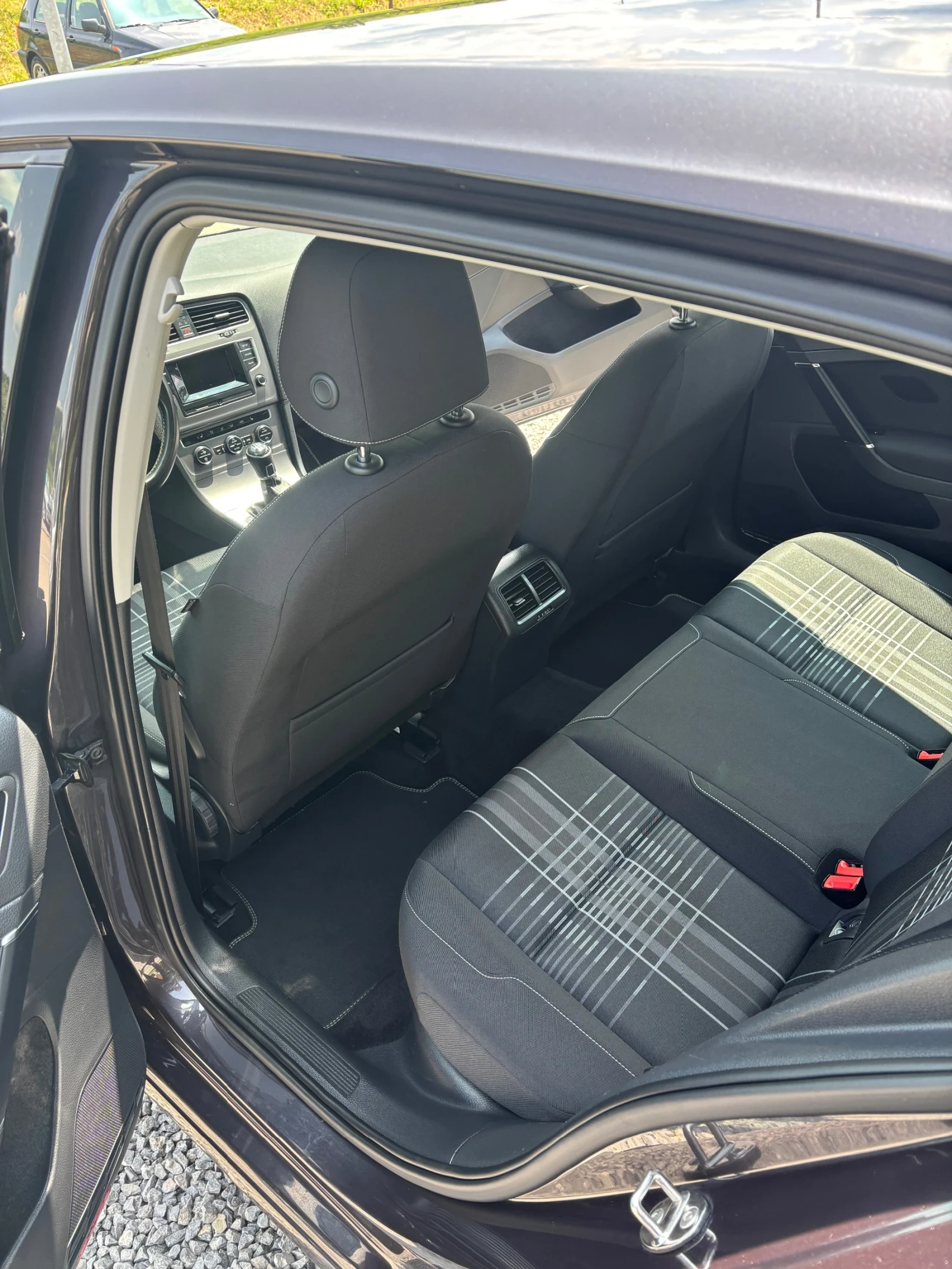 VW Golf LOUNGE 1.2 tsi - изображение 10