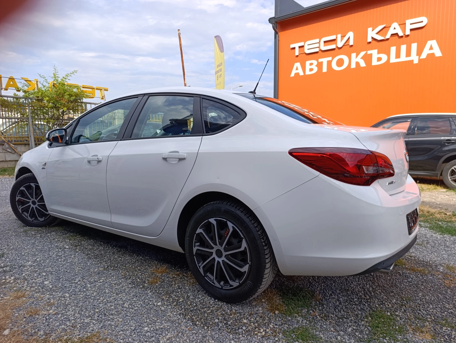 Opel Astra 1.4i ШВЕЙЦАРИЯ - изображение 2