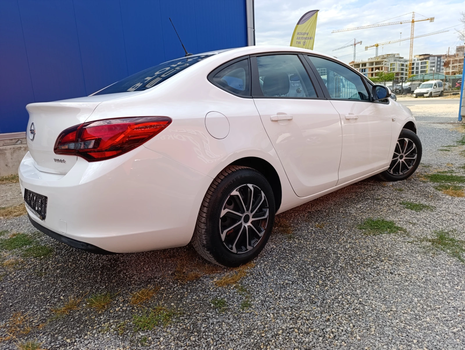 Opel Astra 1.4i ШВЕЙЦАРИЯ - изображение 6