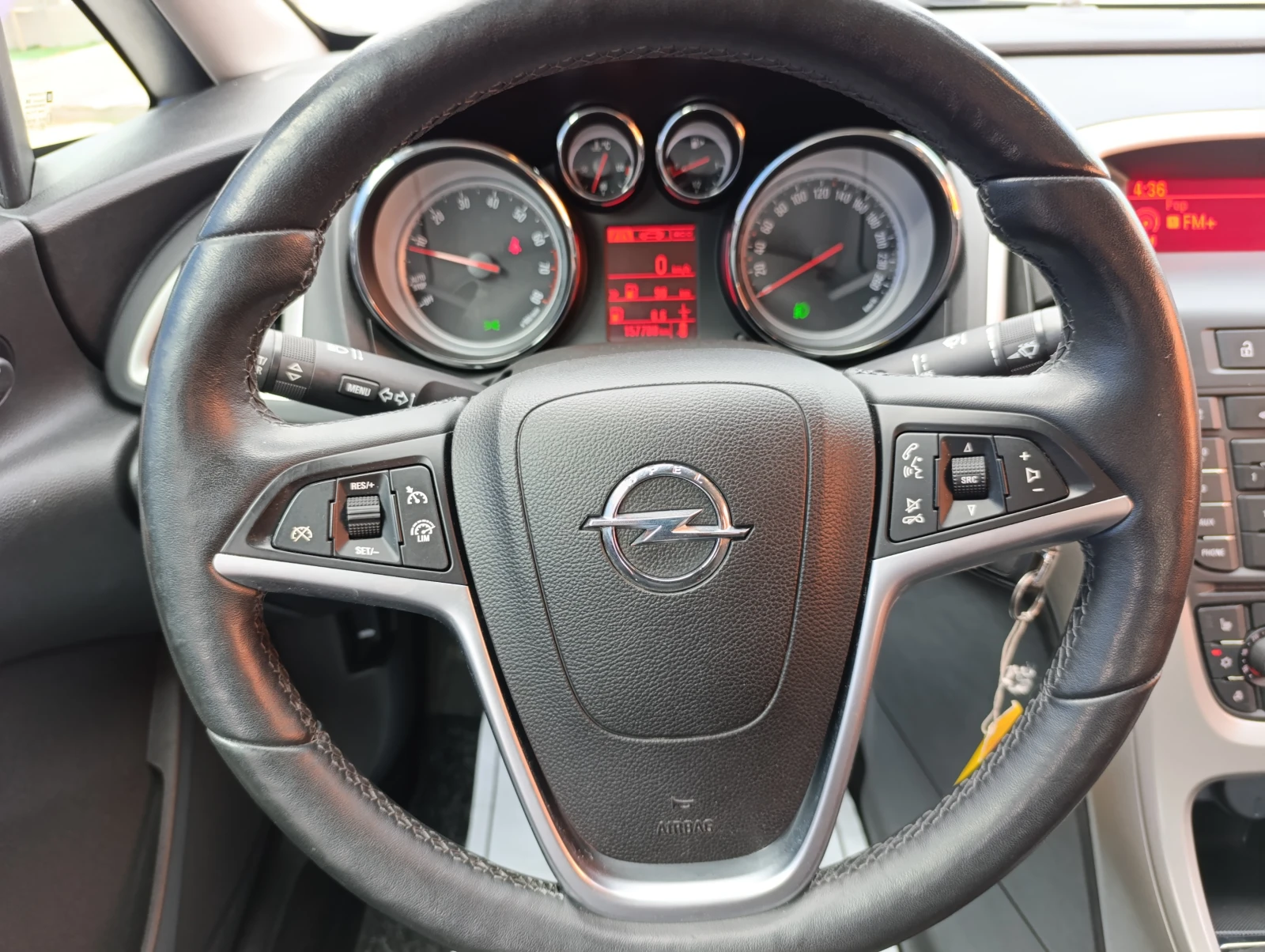 Opel Astra 1.4i ШВЕЙЦАРИЯ - изображение 10