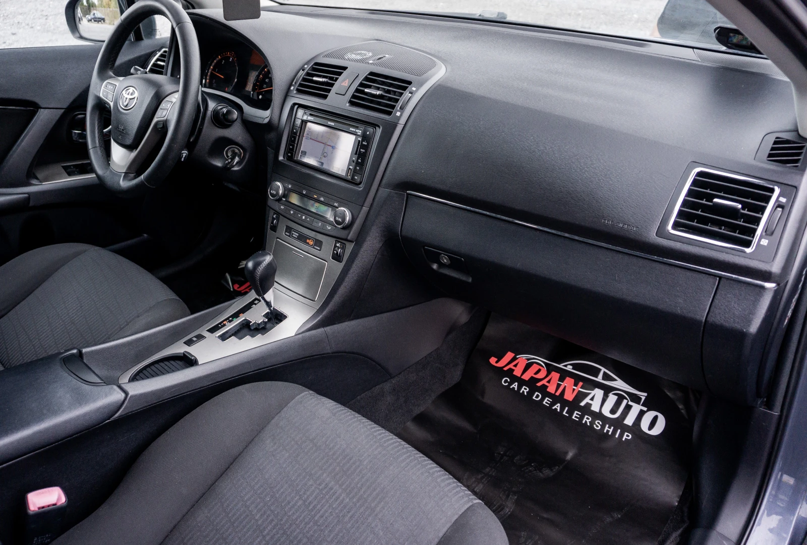 Toyota Avensis 2.2 D (150 Hp) Automatic - изображение 10