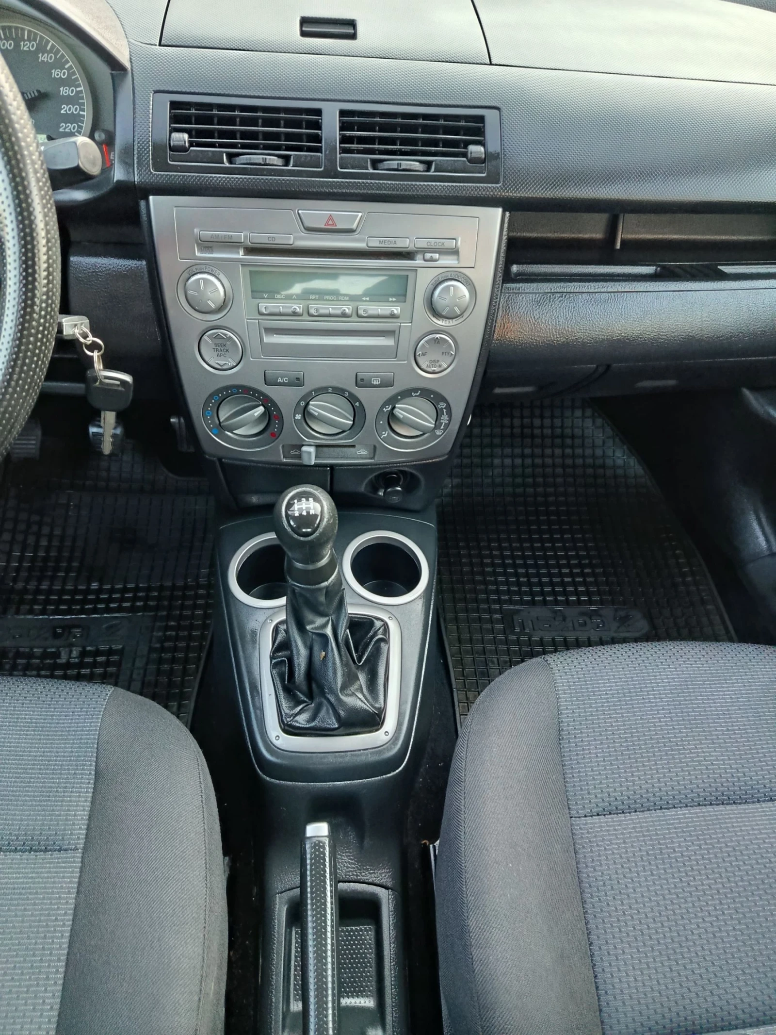 Mazda 2 1.25 бензин 2006 г 94000 км | Mobile.bg — изображение 10