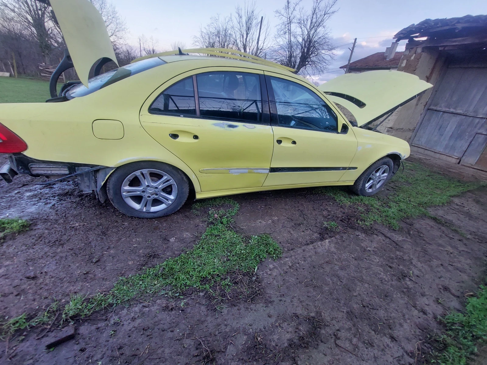 Mercedes-Benz E 220, снимка 7 - Автомобили и джипове - 53792302