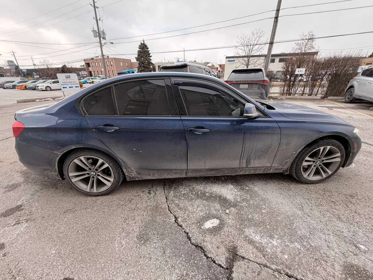 BMW 330  xDrive /CAMERA/ПОДГРЕВИ, снимка 3 - Автомобили и джипове - 53956543