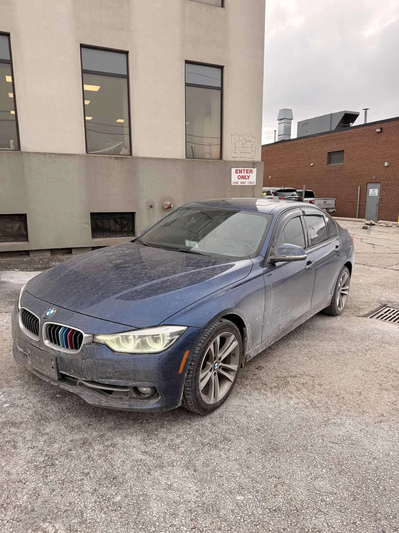 BMW 330  xDrive /CAMERA/ПОДГРЕВИ