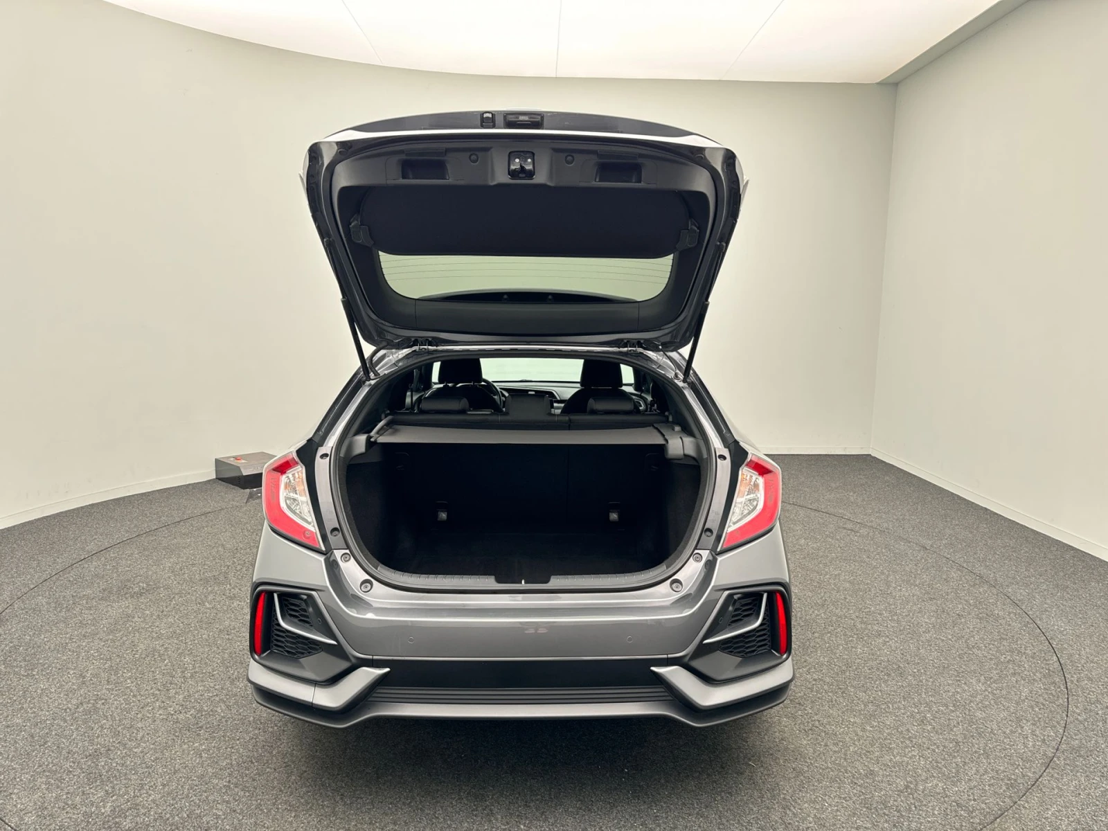 Honda Civic 1.0 i-VTEC Elegance, снимка 7 - Автомобили и джипове - 53998600