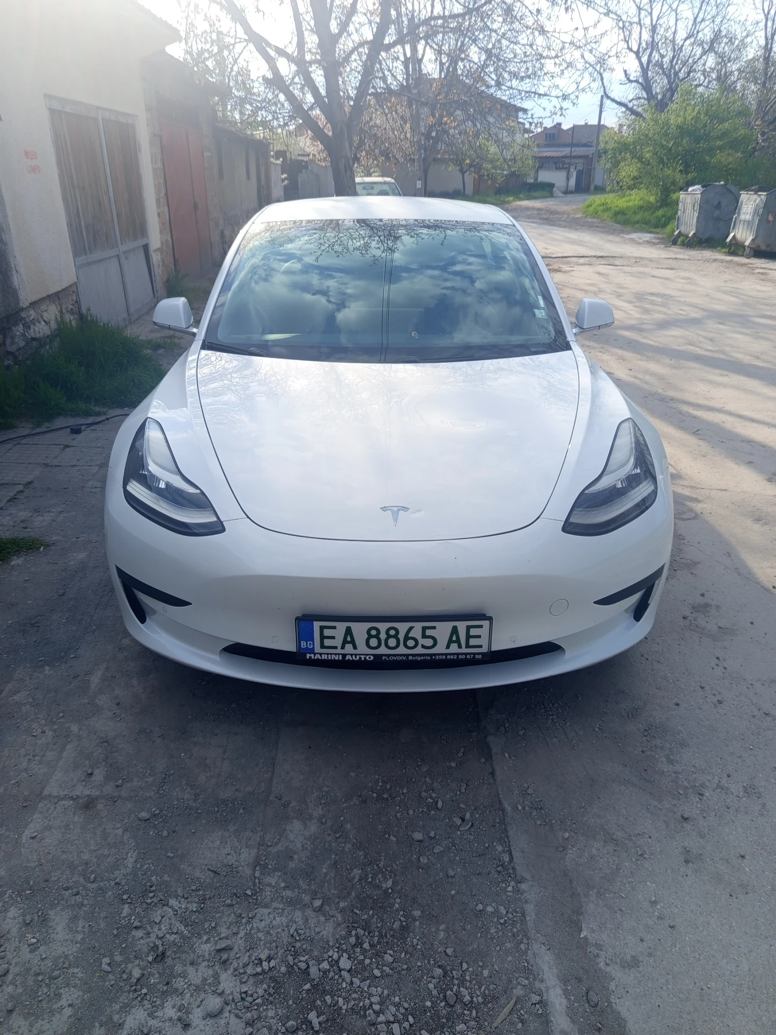 Tesla Model 3 330