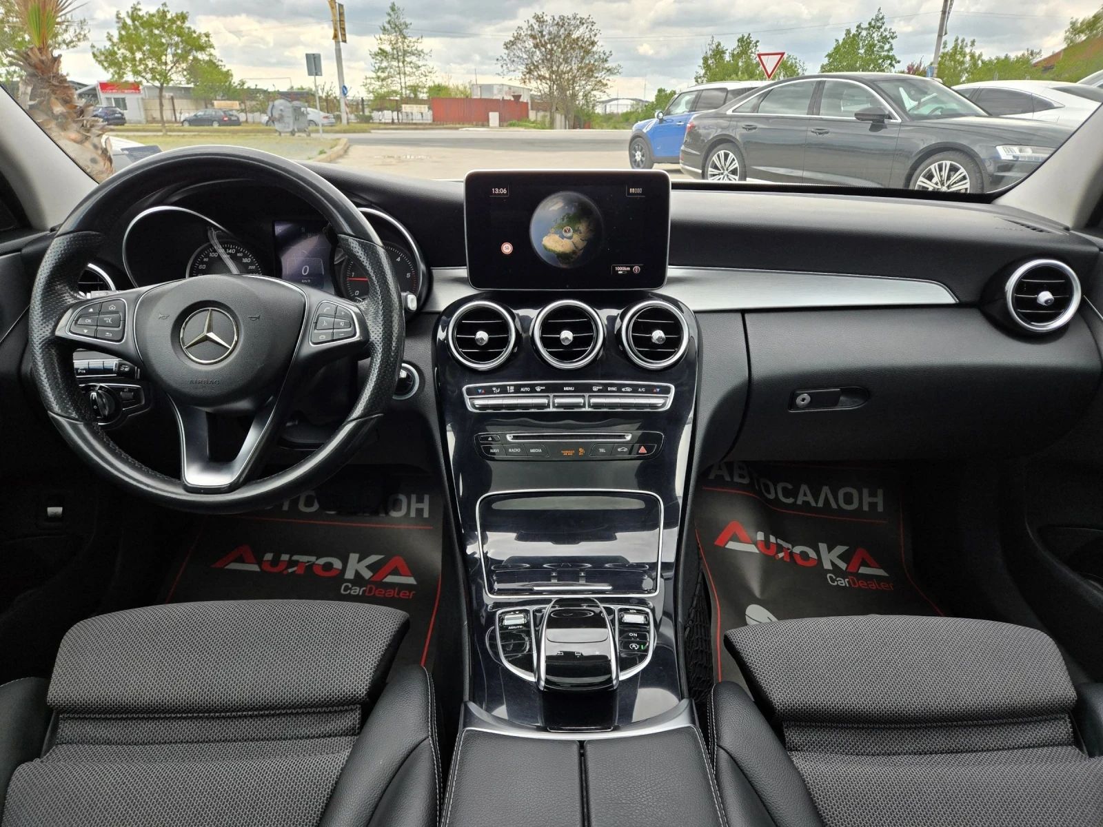 Mercedes-Benz C 220 2.2CDI-170кс/AMG LINE/DISTRONIC/PANORAMA/PREMIUM, снимка 12 - Автомобили и джипове - 54379561