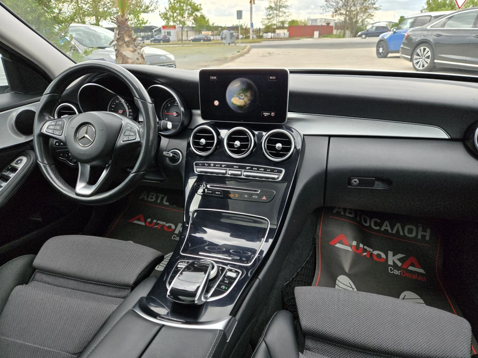 Mercedes-Benz C 220 2.2CDI-170кс/AMG LINE/DISTRONIC/PANORAMA/PREMIUM, снимка 13 - Автомобили и джипове - 54379561