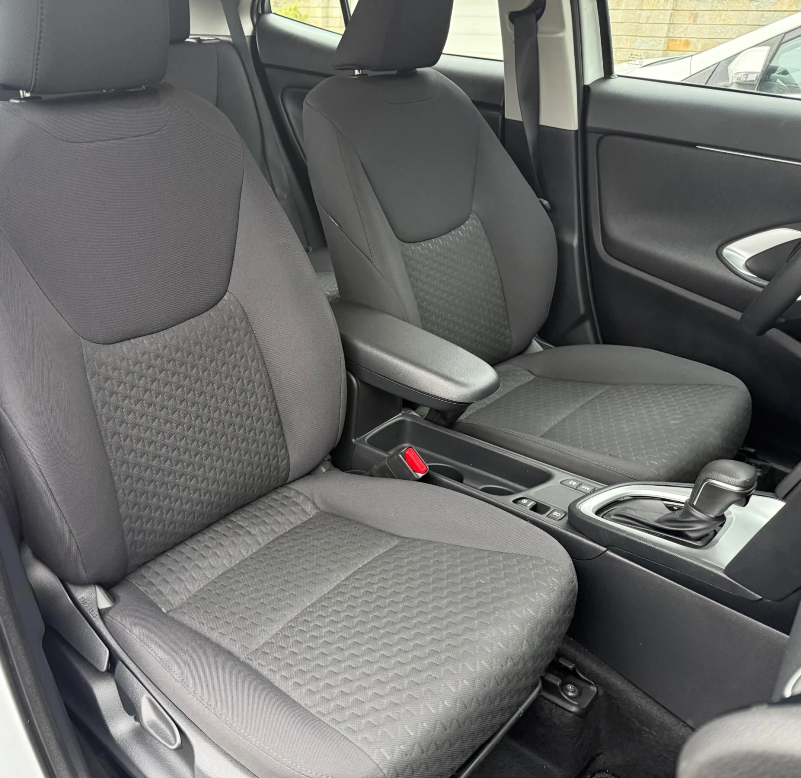 Toyota Yaris Cross 1.5 Hybrid , снимка 16 - Автомобили и джипове - 54665376