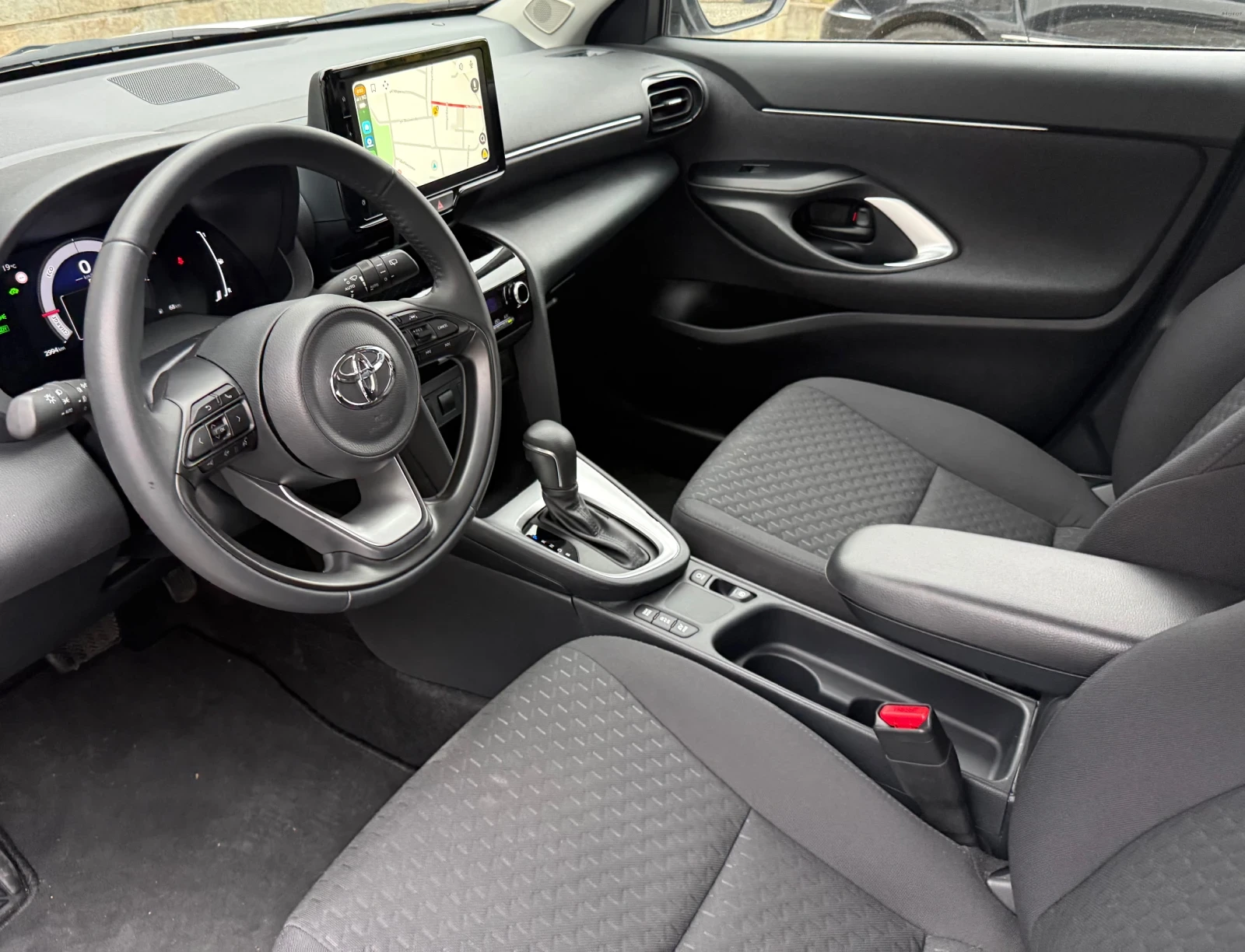 Toyota Yaris Cross 1.5 Hybrid , снимка 8 - Автомобили и джипове - 54665376