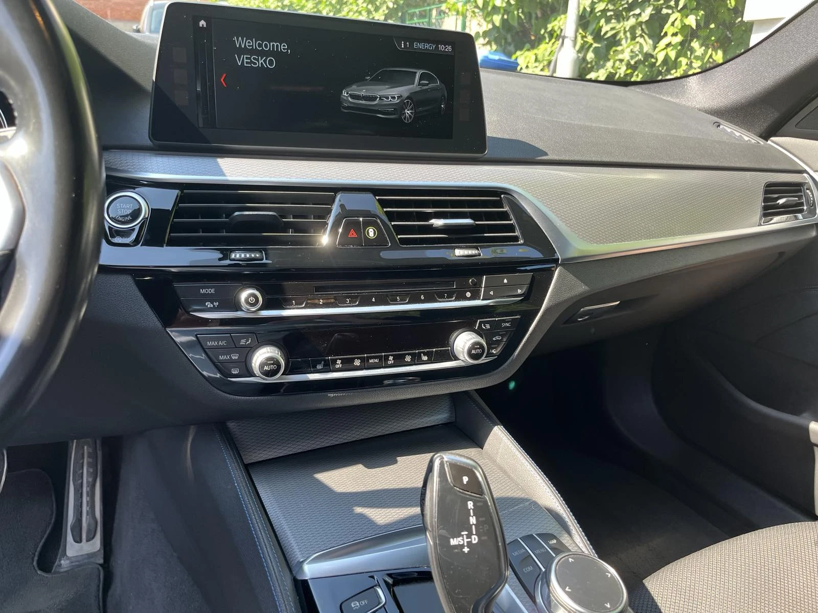 BMW 520 Xdrive, снимка 8 - Автомобили и джипове - 54973205