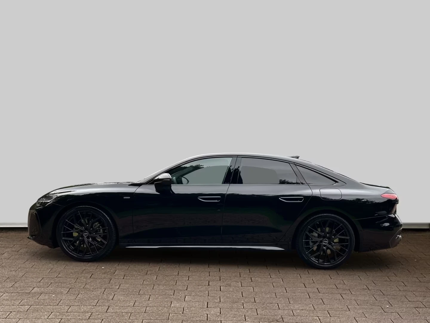 Audi A6 E-HYBRID/ S-LINE/ MMI DISPLAY/ MATRIX/ 360/ TECH +, снимка 3 - Автомобили и джипове - 55275585