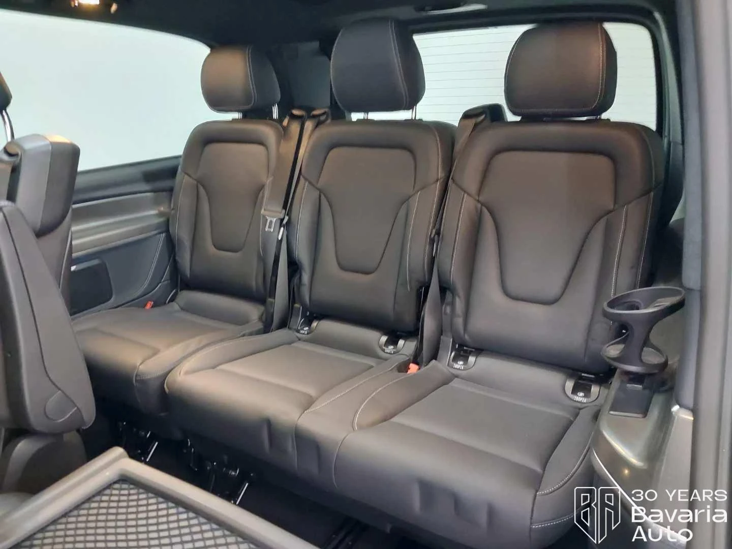 Mercedes-Benz V 300 d Lang 4MATIC 9G TRONIC Exclusive Edition, снимка 10 - Автомобили и джипове - 55401473