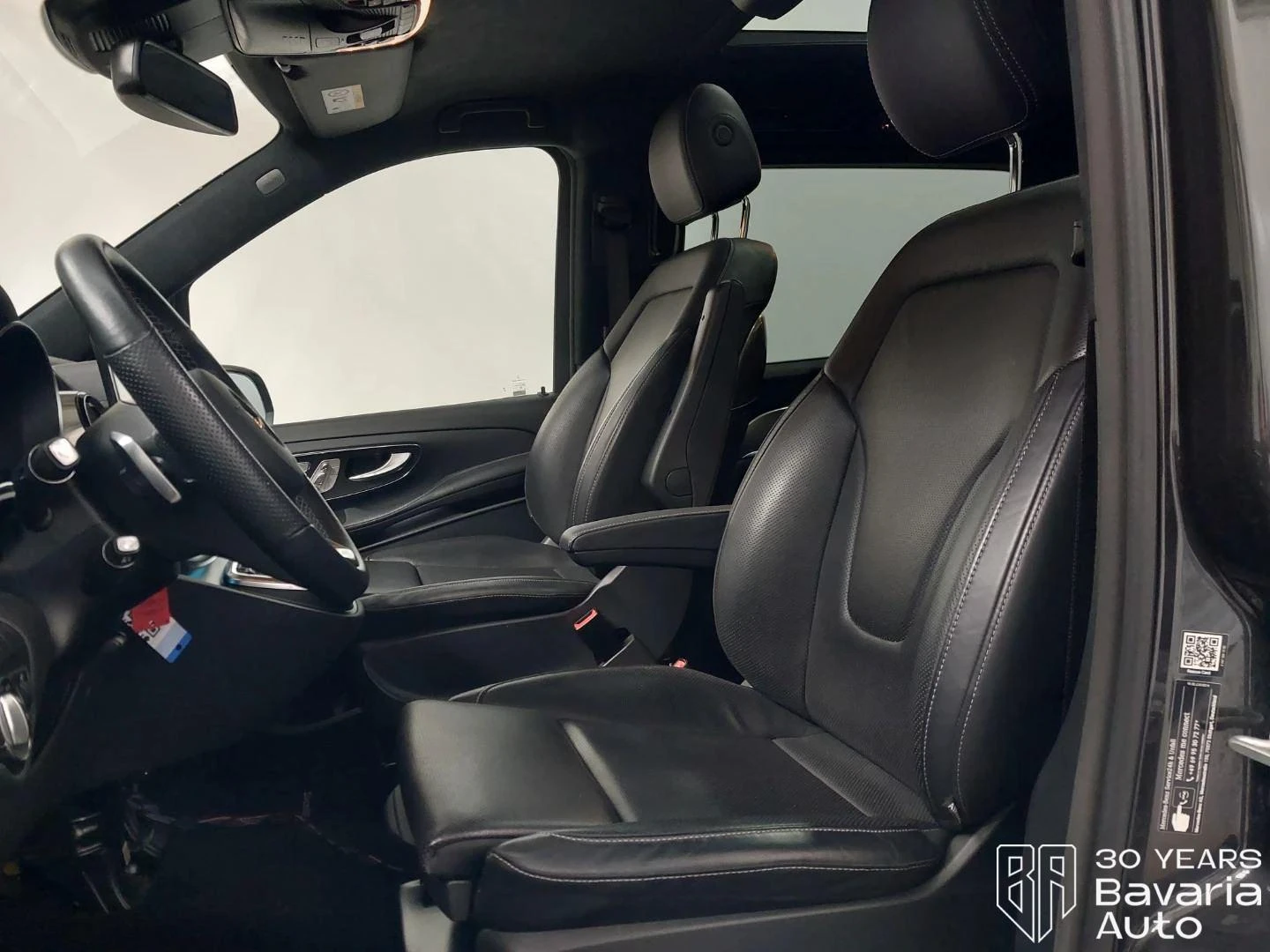 Mercedes-Benz V 300 d Lang 4MATIC 9G TRONIC Exclusive Edition, снимка 6 - Автомобили и джипове - 55401473