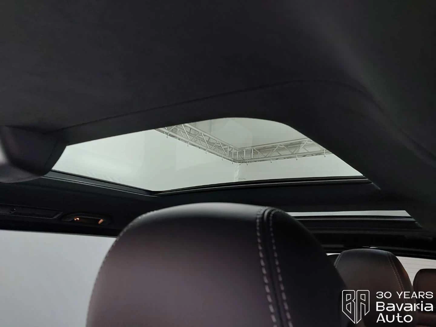Mercedes-Benz V 300 d Lang 4MATIC 9G TRONIC Exclusive Edition, снимка 11 - Автомобили и джипове - 55401473