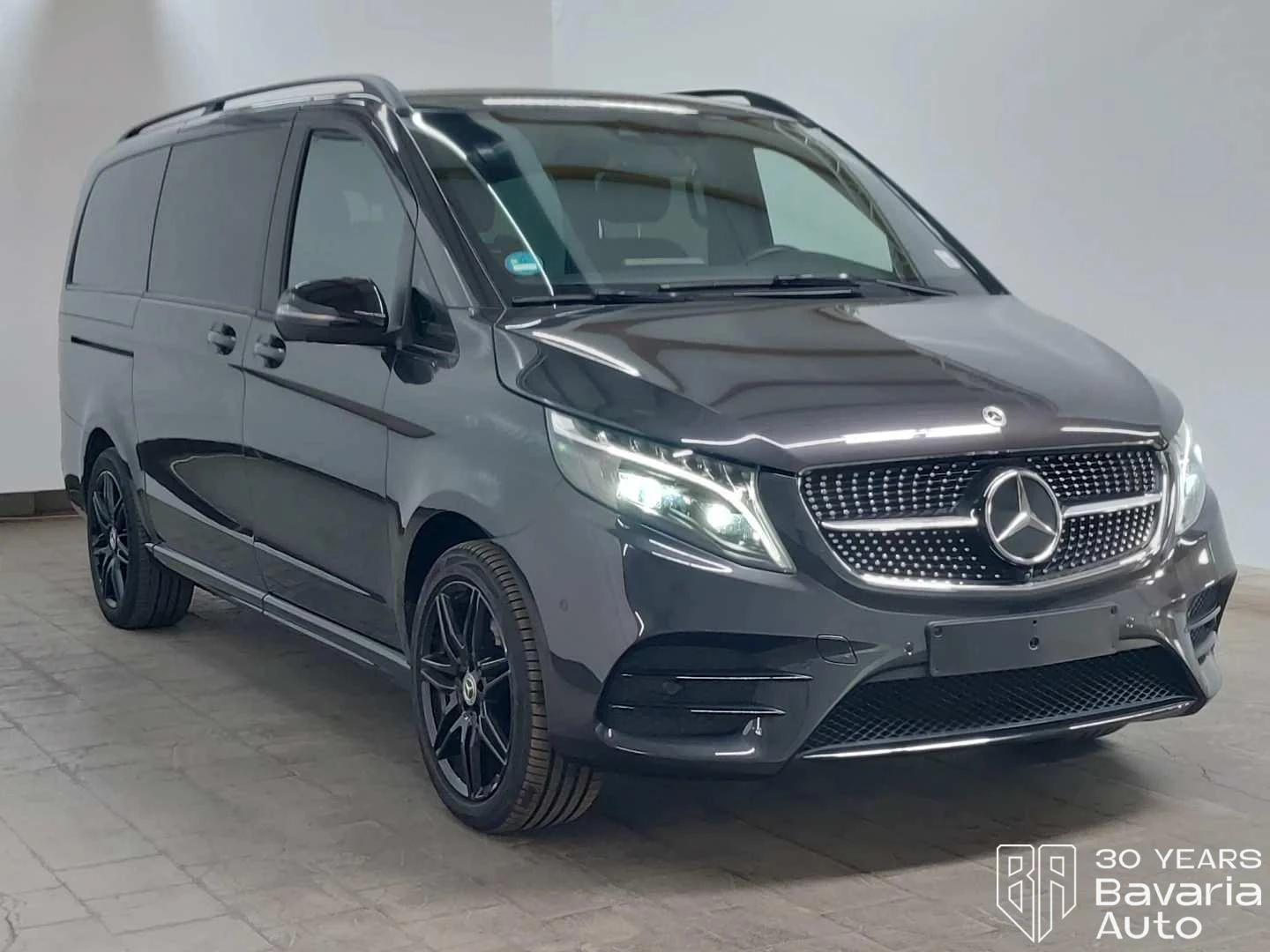 Mercedes-Benz V 300 d Lang 4MATIC 9G TRONIC Exclusive Edition, снимка 4 - Автомобили и джипове - 55401473