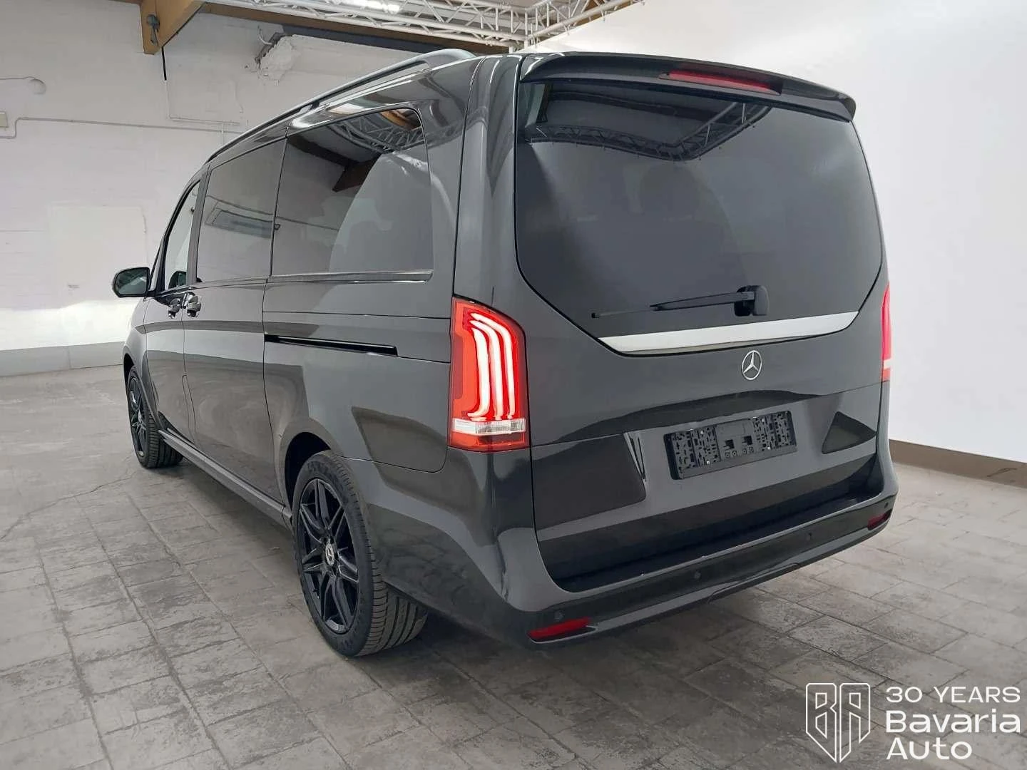 Mercedes-Benz V 300 d Lang 4MATIC 9G TRONIC Exclusive Edition, снимка 2 - Автомобили и джипове - 55401473